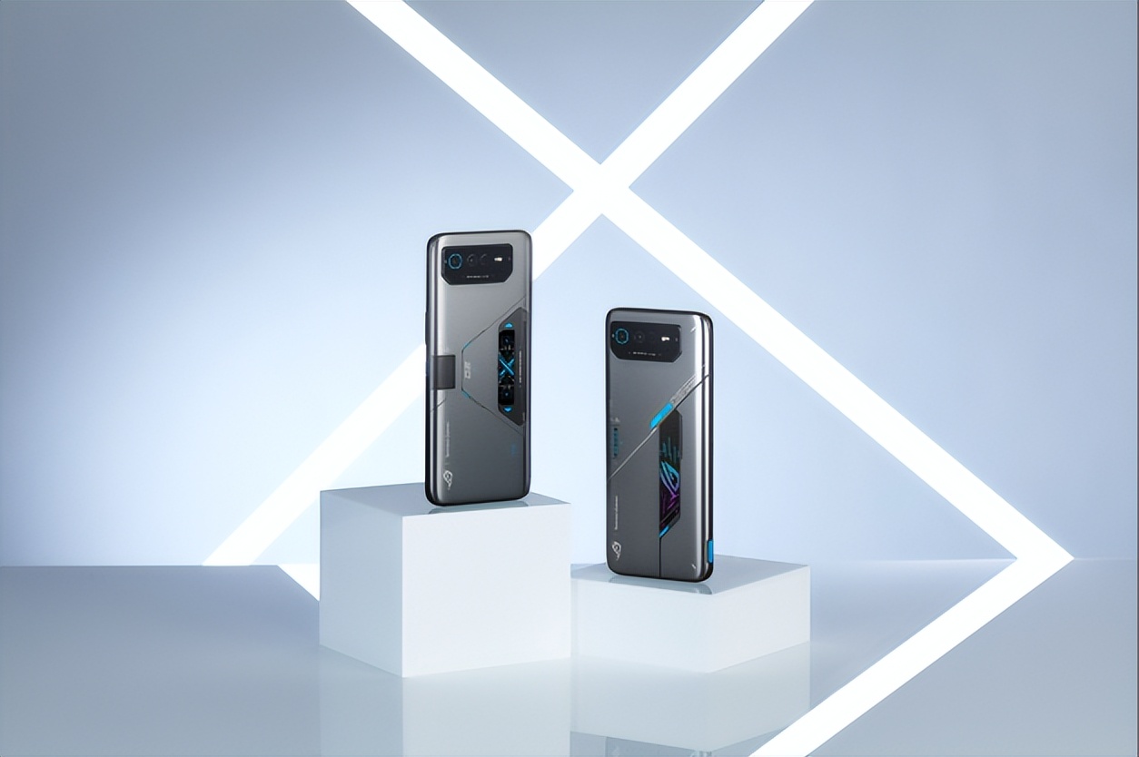 腾讯rog游戏手机5spro,ROG游戏手机6发布