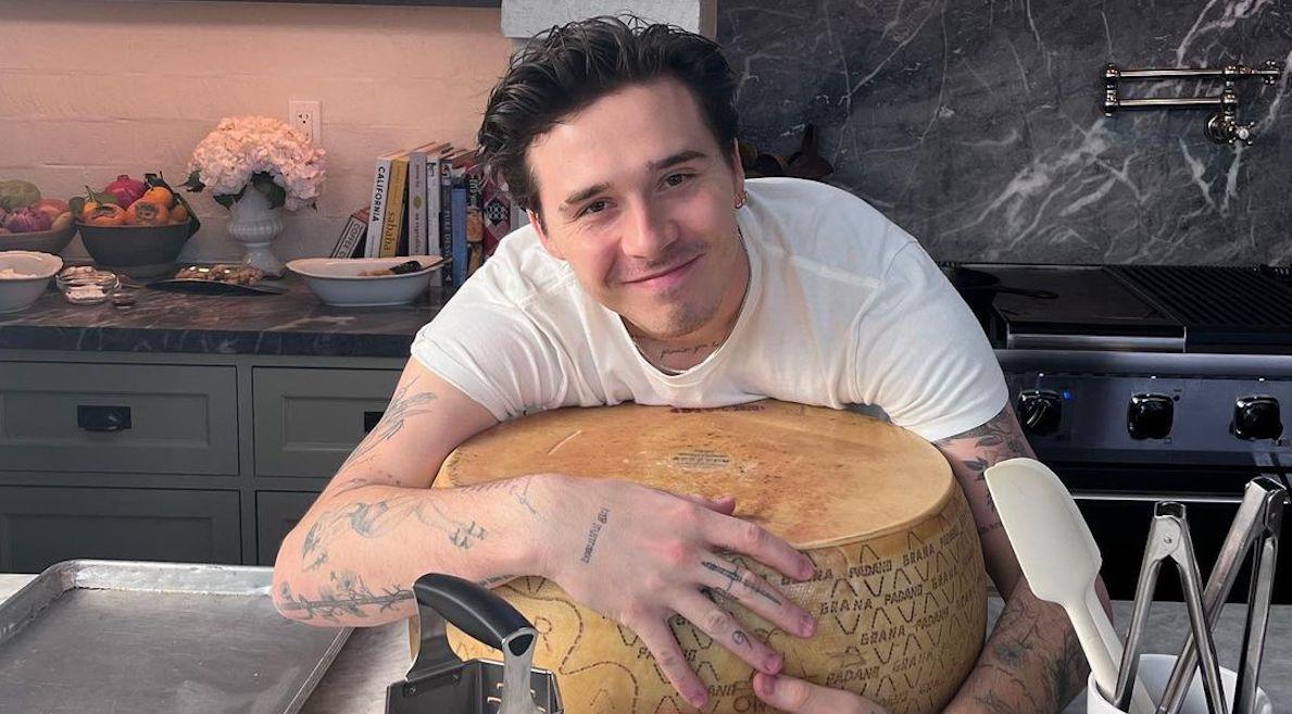 小贝儿子转行厨师被狂嘲！花60万请人炸鱼，网友怒骂关系户