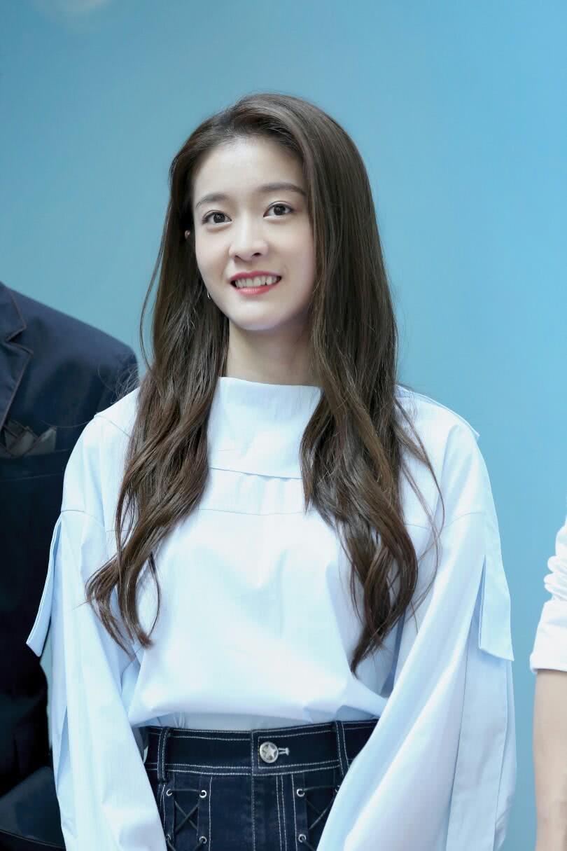 辱骂粉丝、无效宣发、卷款跑路，“家庭作坊”坑惨了这4位明星