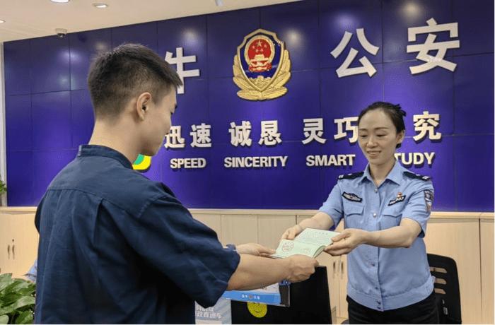 父母健在哥哥成年可以当监护人吗,哥哥可以作为弟弟的监护人吗