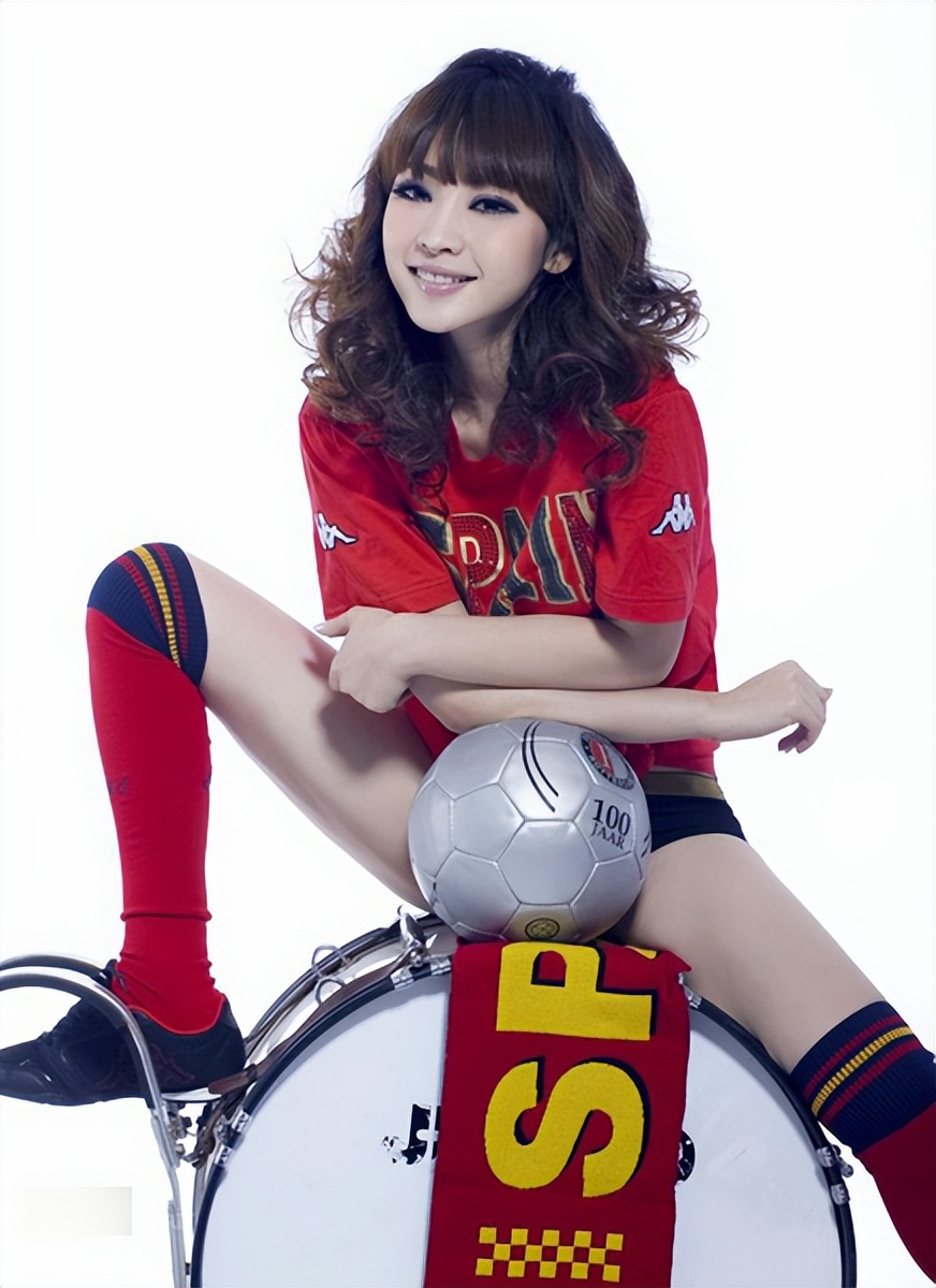 柳岩世界杯变身足球,柳岩世界杯视频