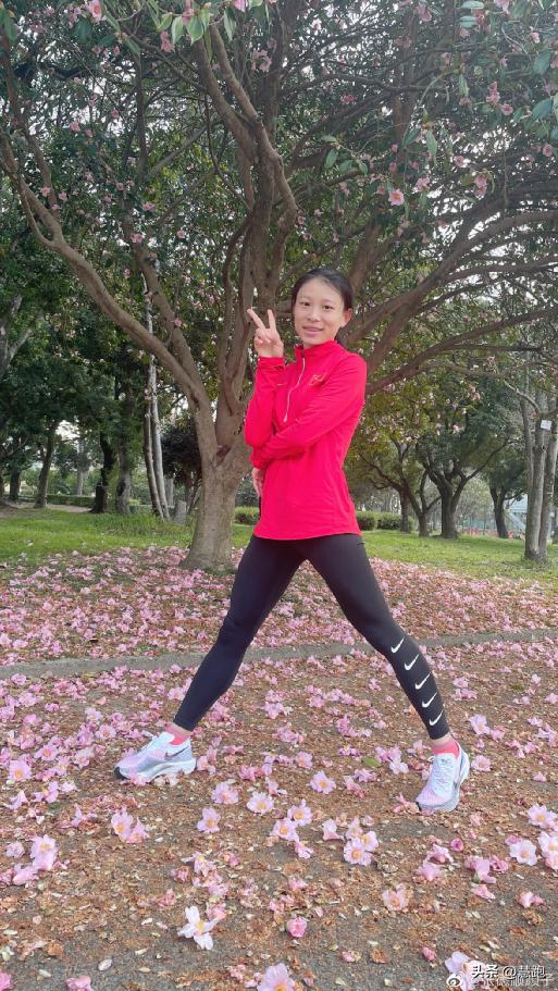 女子万米冠军张德顺全程视频,张德顺女子10000米世界纪录