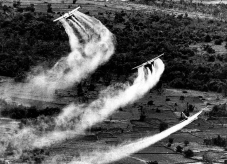 美国德克萨斯州聚乙烯,美国俄亥俄州剧毒化学物泄漏爆炸