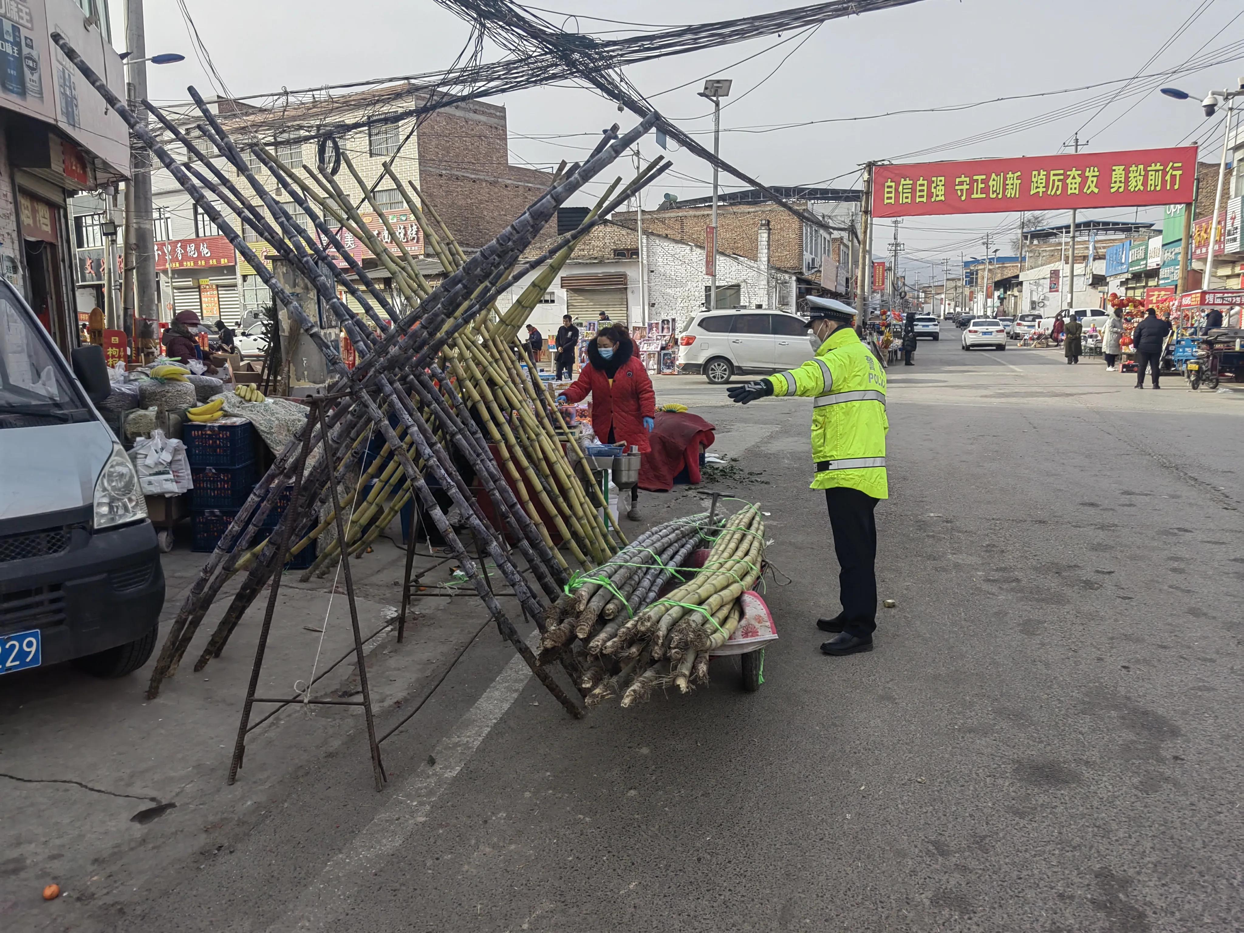 公安春节不打烊民警在岗保平安,县交警圆满完成春节安保任务