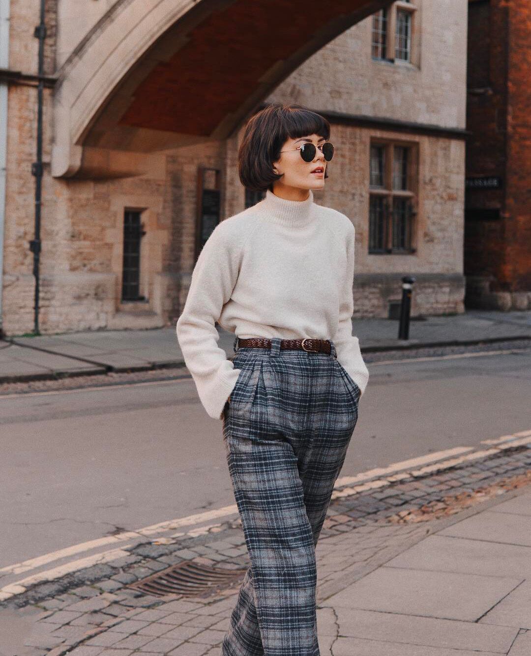 小脸短发又显女人味的发型,气质干练有女人味短发女神