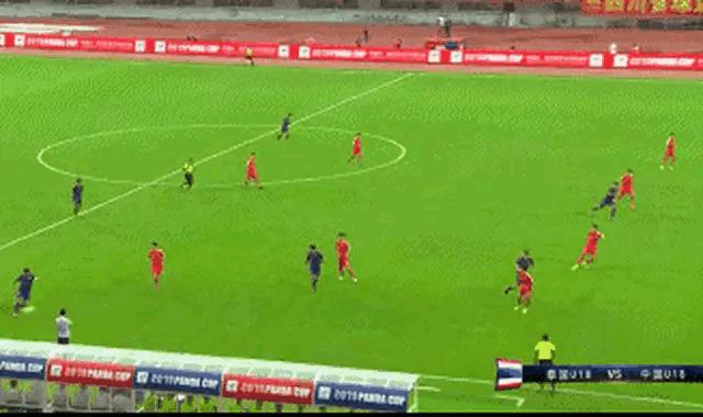 足球动态图特效,足球动态图搞笑