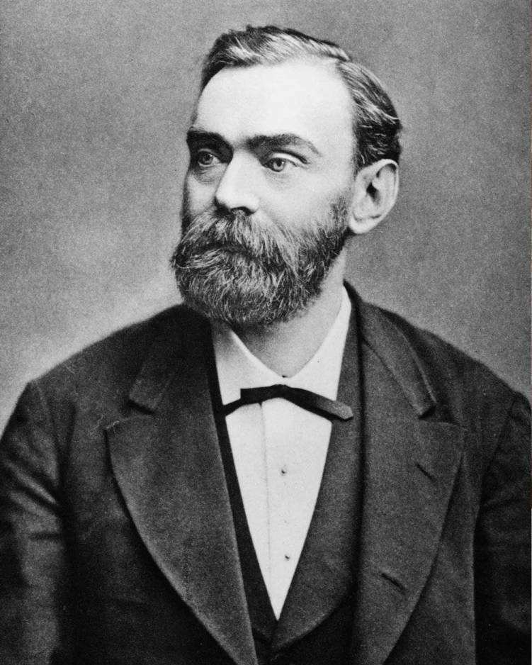 瑞典博福斯40mm高射炮威力,博福斯40mm防空炮炮管寿命