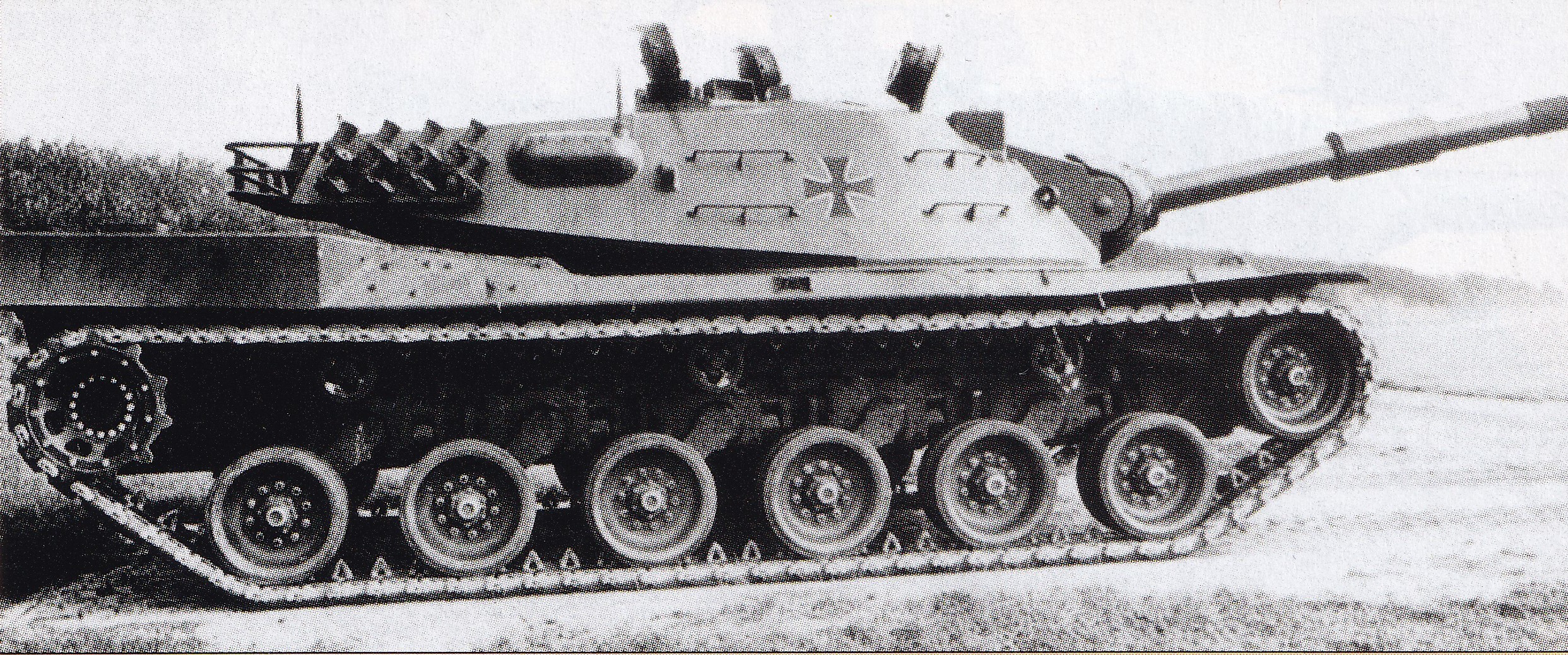 豹1a5坦克视频,豹1坦克现实