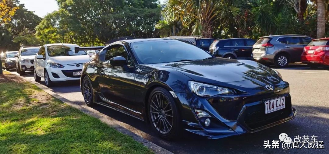 赛车模拟器卡丁车,赛车模拟器和卡丁车