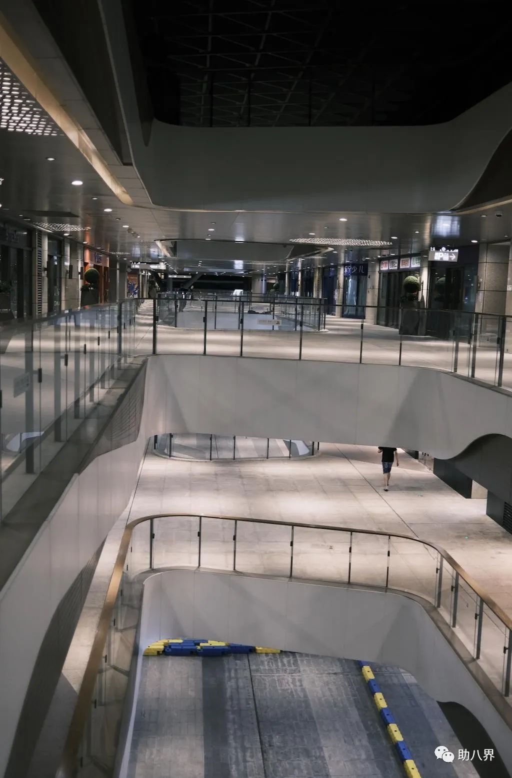 疫情下北京商场实体店,疫情下在越南的中国商店