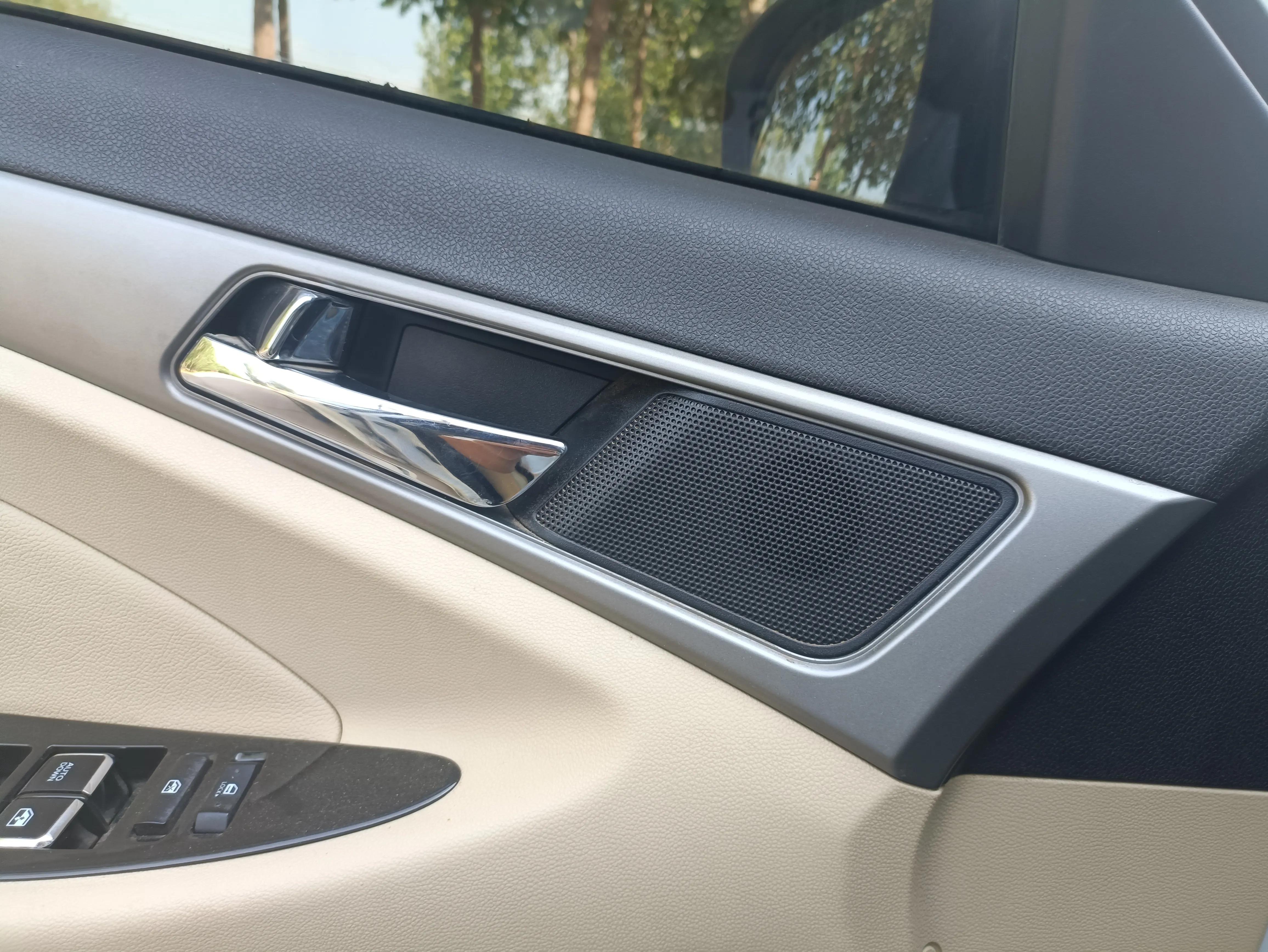 逸动四喇叭和六喇叭,长安逸动两个扬声器测评