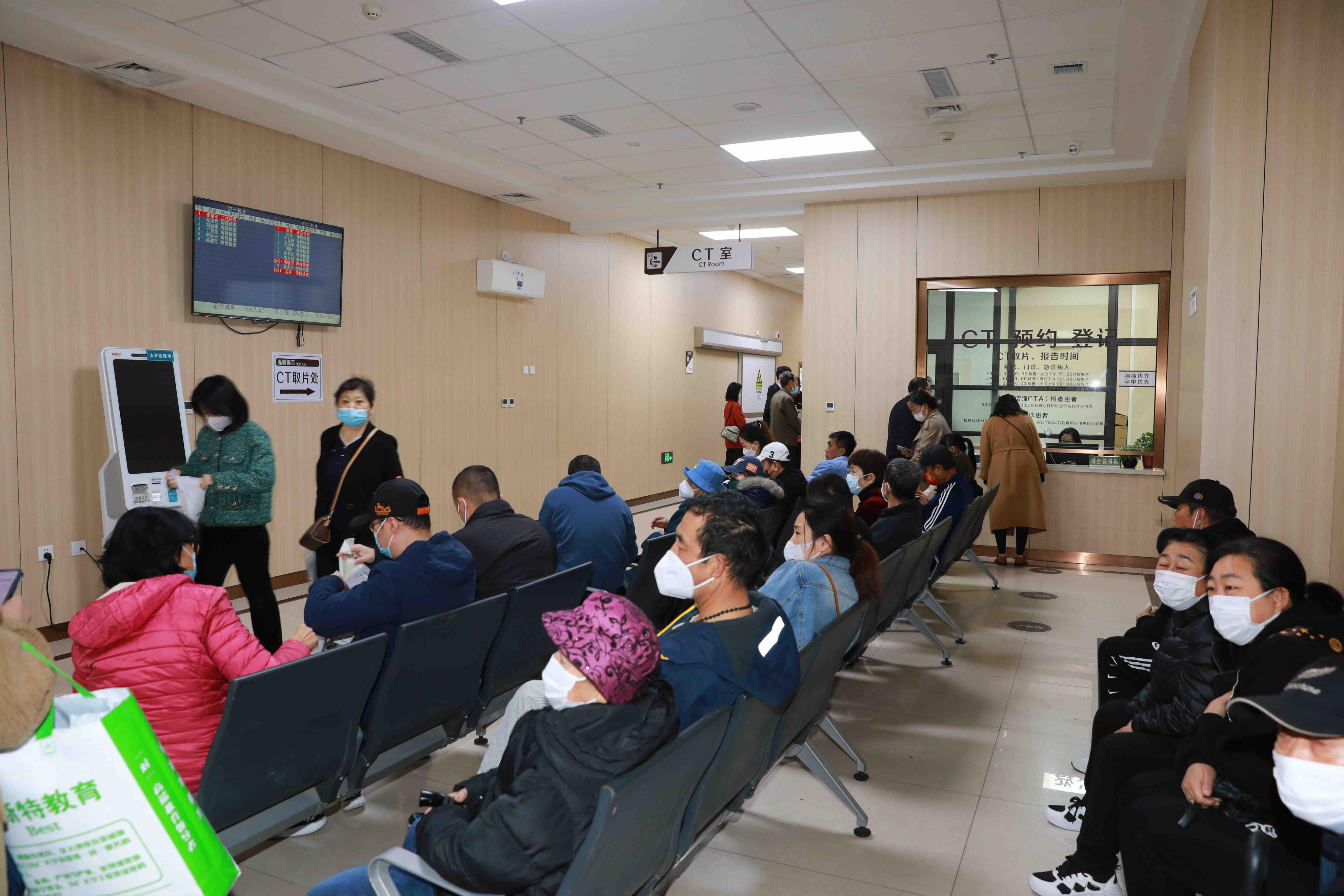 雷锋精神传承与青年志愿服务风采,医院传承雷锋精神致敬先锋模范