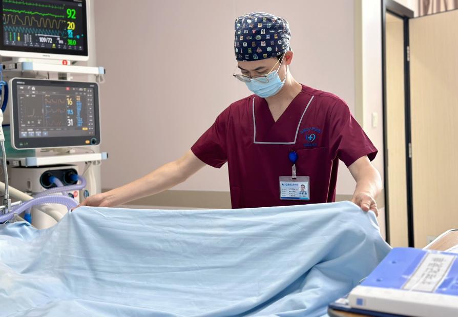 初夏花开医路有你——走进“男”能可贵的“男”丁格尔