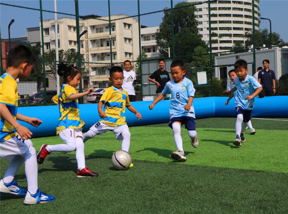 第三届龙华区幼儿园足球嘉年华,幼儿园足球联赛欢乐开赛
