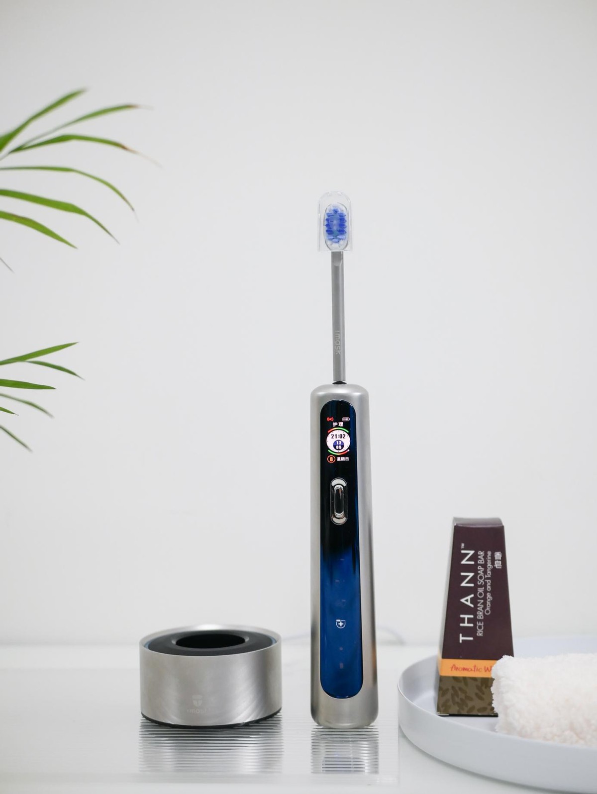 usmile电动牙刷和飞利浦电动牙刷,华为电动牙刷和飞利浦电动牙刷