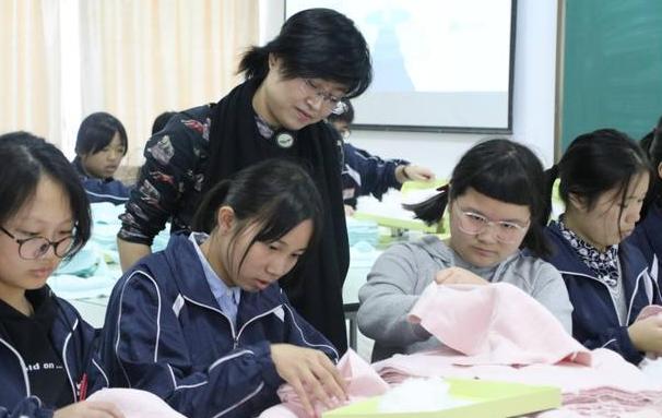 上不了高中不读技校还有机会吗,为什么读烂高中也不读技校