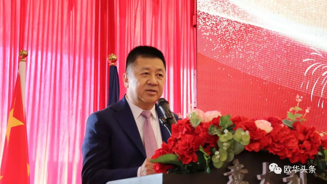 意大利华人服装行业协会第三届换届庆典圆满成功，李小锋蝉联会长