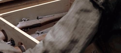 刚刚进队伍的新兵发武器吗,刚入伍的都配发什么枪