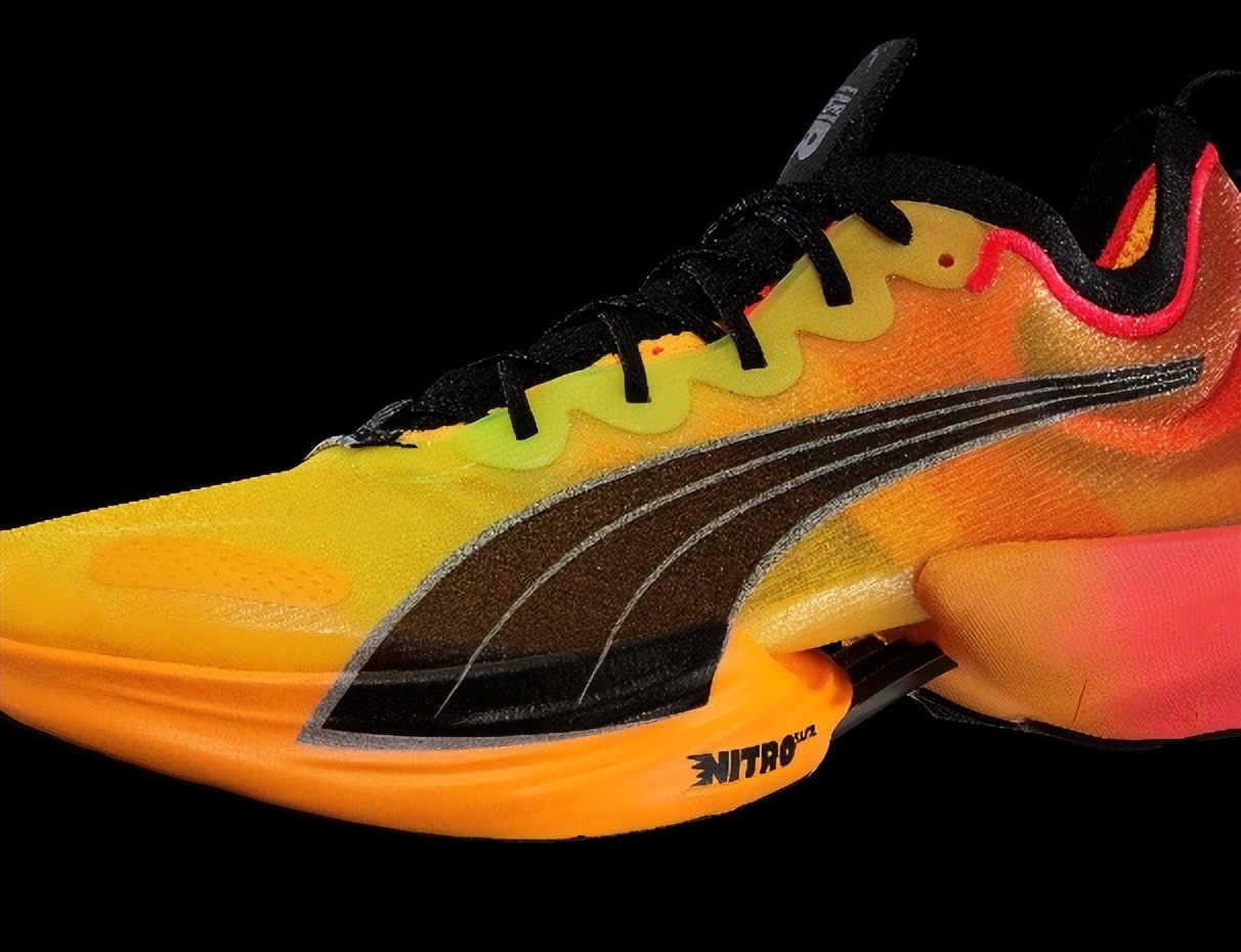 pumadeviatenitroelite测评,puma全新碳板跑鞋