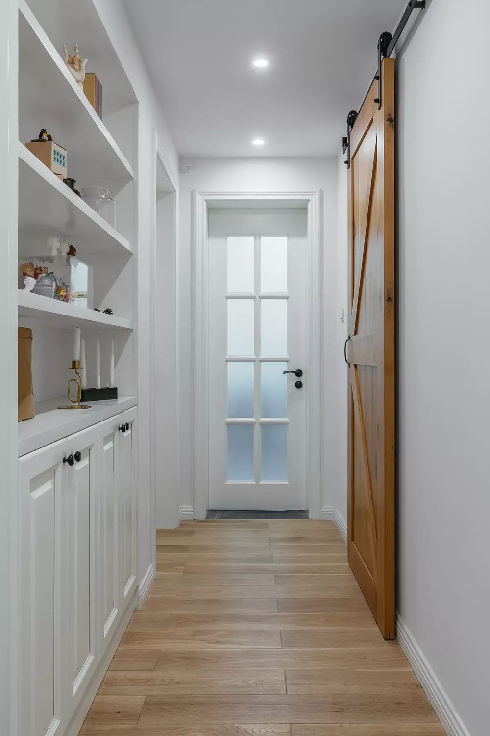 买不起大房子有个40平米的小复式,买不起大房子拥有27平小公寓