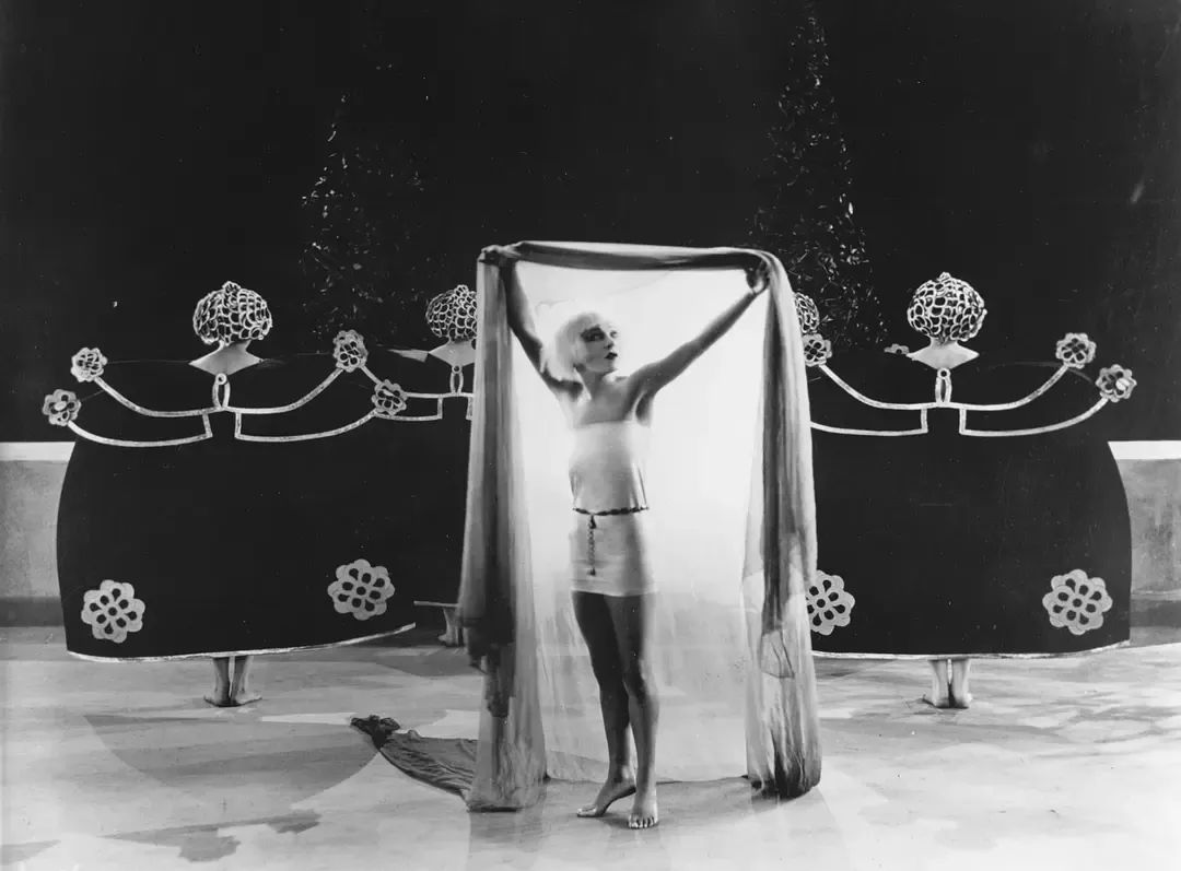 10年前的颁奖,一百年前的选美冠军