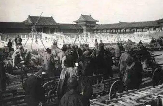 国宝历险记！举世闻名的*物文**南迁，万箱稀世珍宝差点毁于战火！