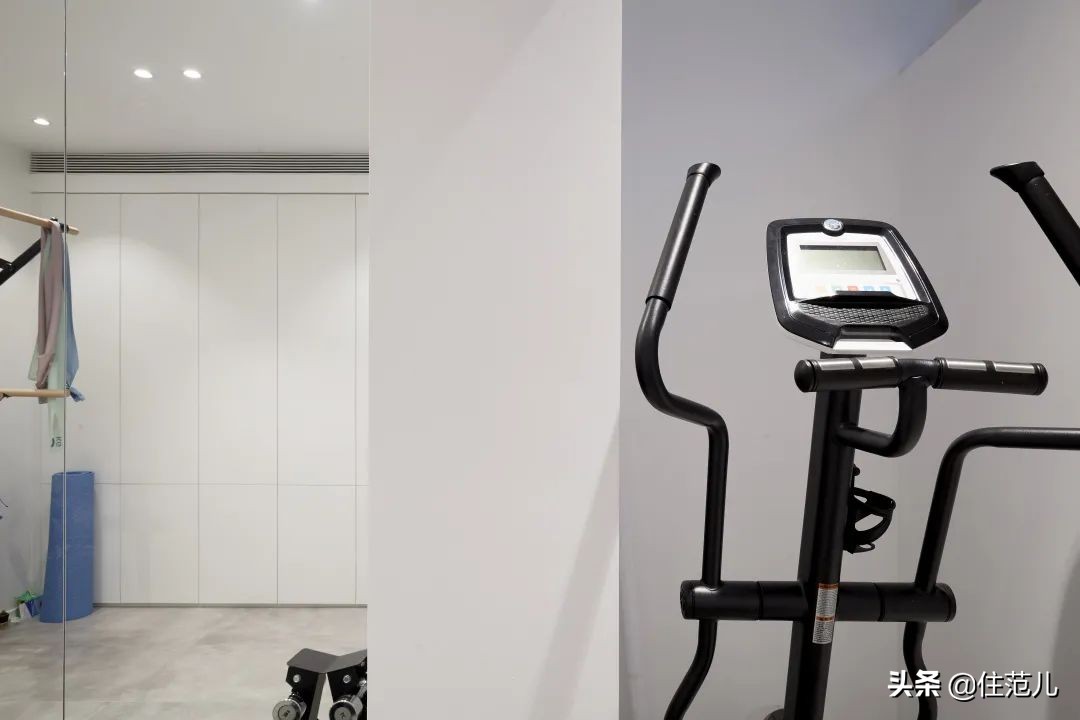 10平米家庭影音娱乐室健身房,8平米住6口人