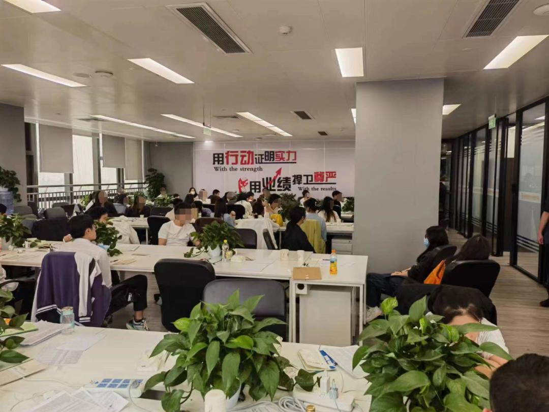 套路贷诈骗23万获刑案例,套路贷诈骗300万判刑案例