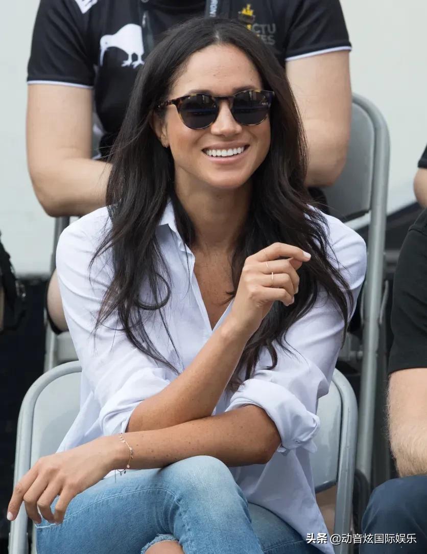2022年国际太阳镜日：20张王室成员戴墨镜的照片