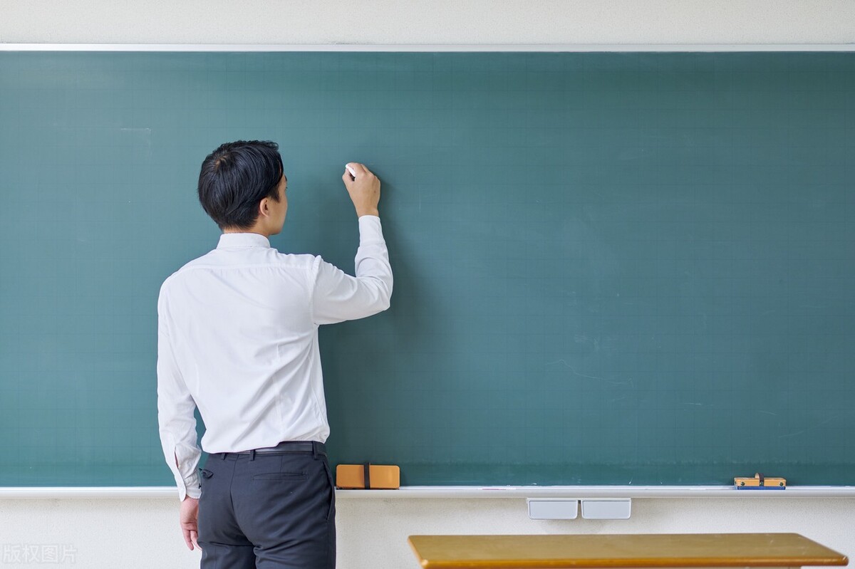 微小说支教老师,小学老师写的微小说