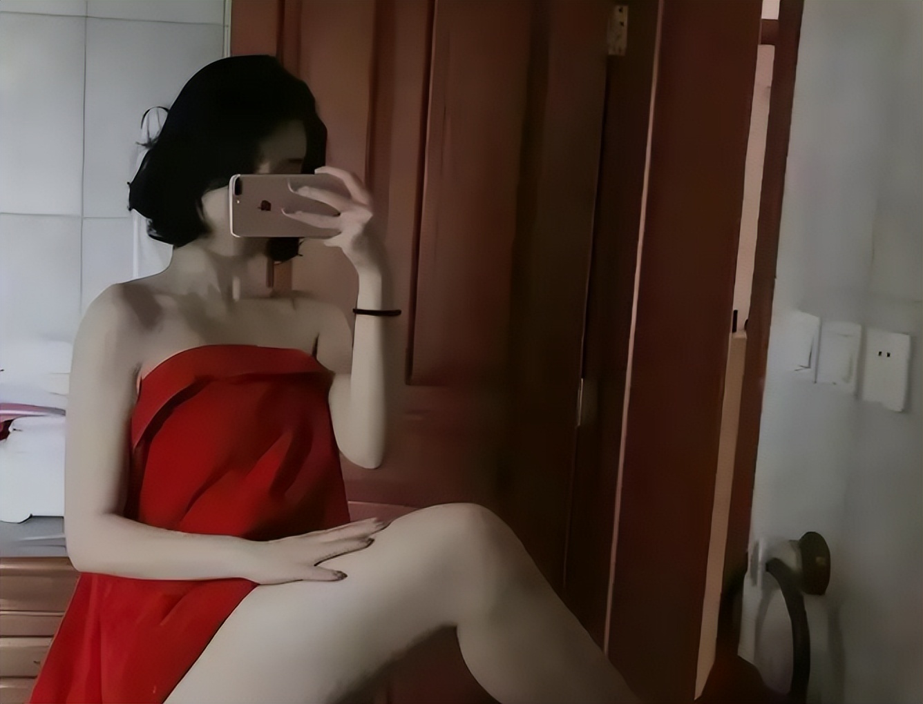 鐗垫墜闂ㄨ懀灏忓浠嬬粛,鐗垫墜闂ㄨ懀灏忓鍏ㄥ悕