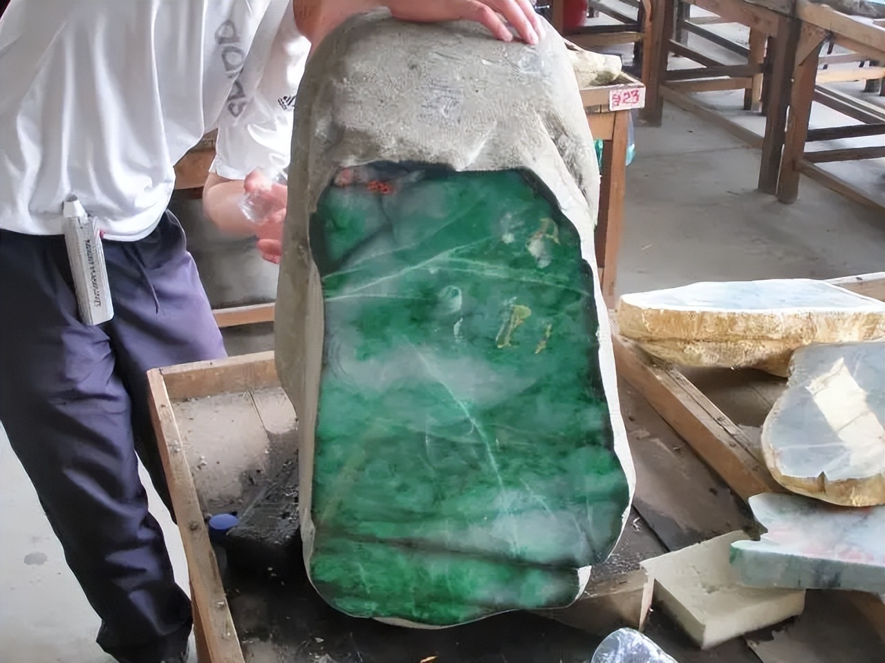 翡翠原石直播退款流程,直播间翡翠玉石退款纠纷