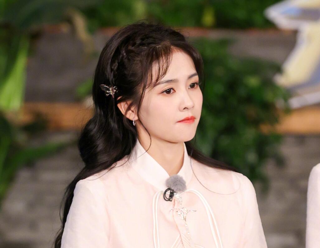 蔡徐坤跑男路透当面被玩梗,蔡徐坤跑男黄河篇撕名牌