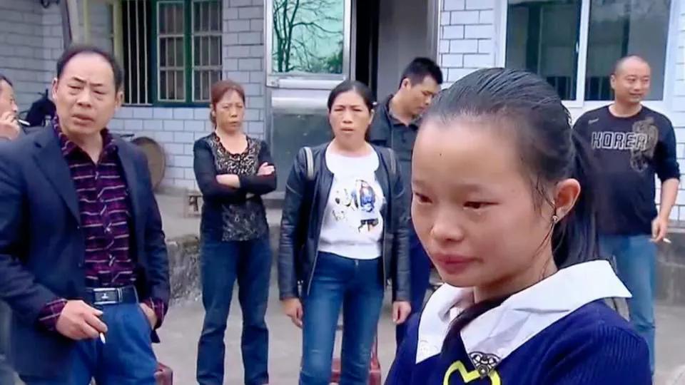 八旬绝症婆婆急需救命钱，儿媳扣下39万*迁拆**款，背后原因令人心酸