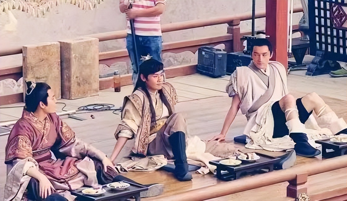 王凯胡歌靳东演的电视剧有哪些,胡歌靳东王凯演的什么电视剧