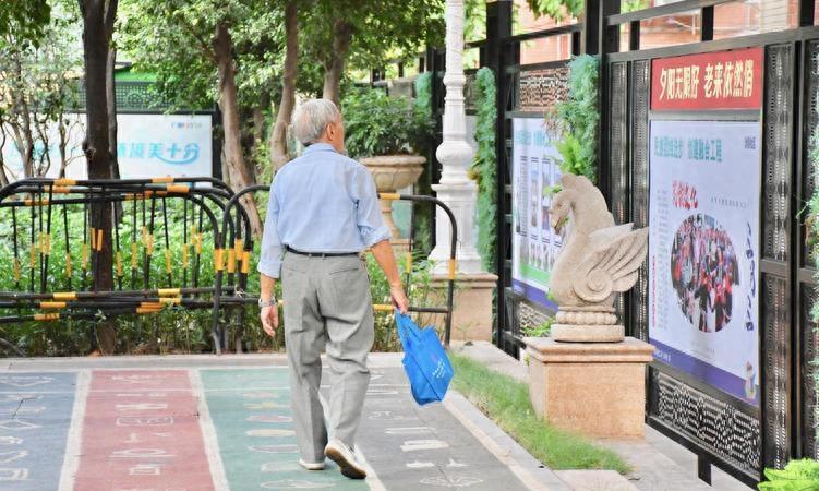 超细致的美甲教程一遍就能学会哦,教你做美甲一学就会超级简单