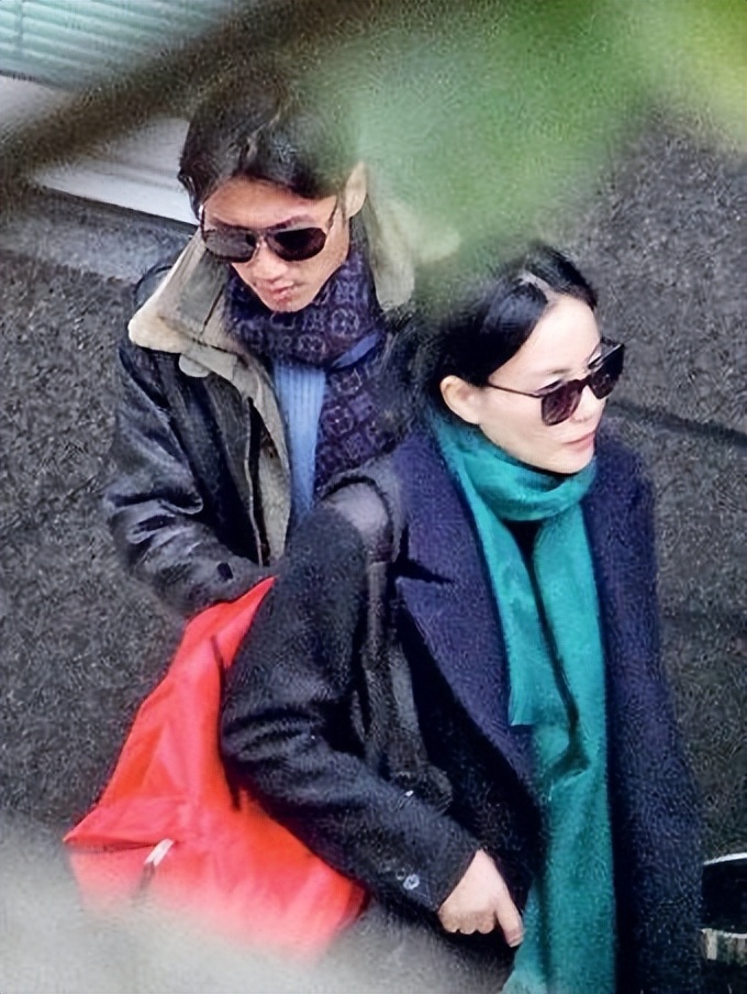 王菲谢霆锋现在婚姻近况咋样,李亚鹏王菲谢霆锋近况