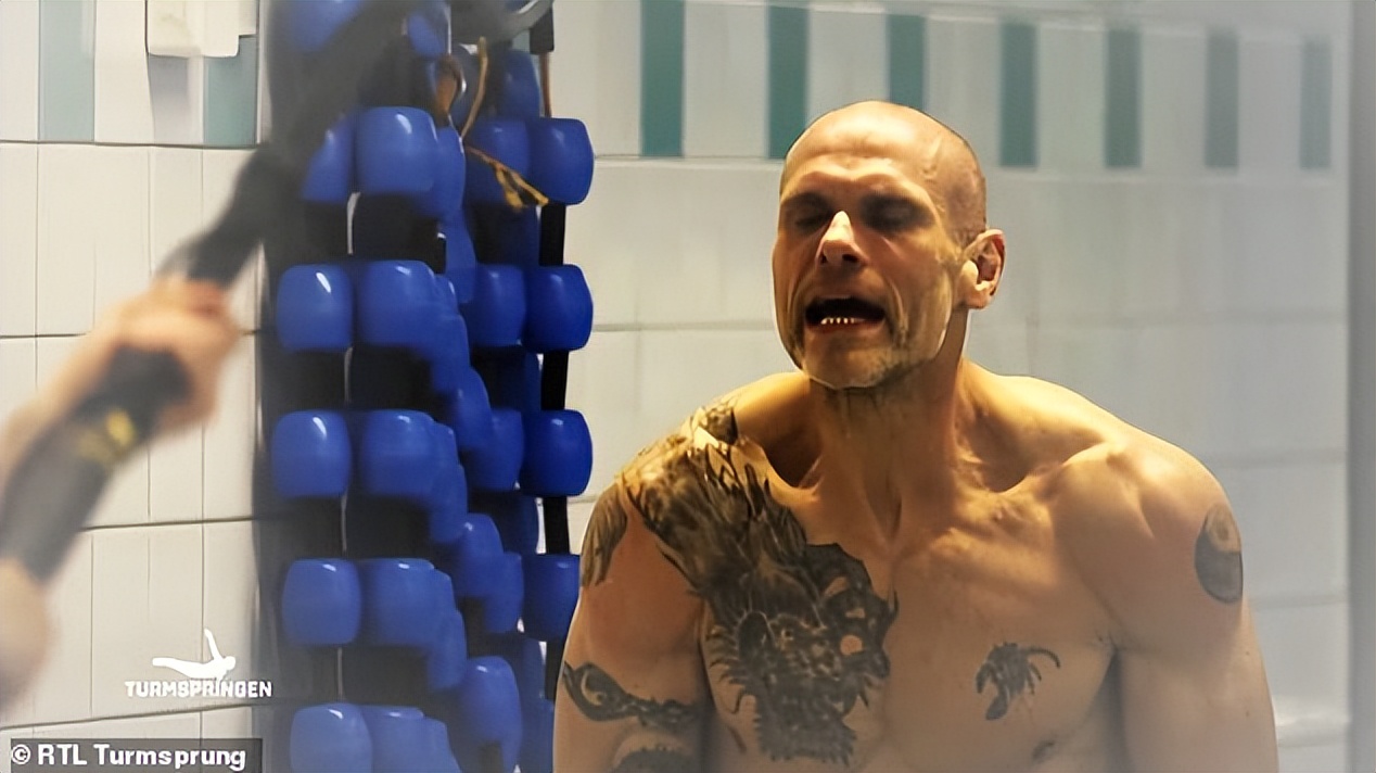 德国柏林男子10米台跳水,德国跳水男运动员三米板