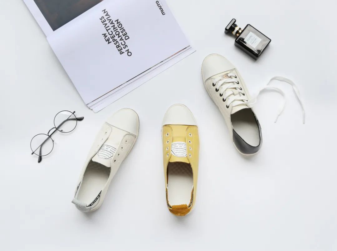 洗净的鞋子发黄怎么回事,鞋晾干后有黄印怎么办