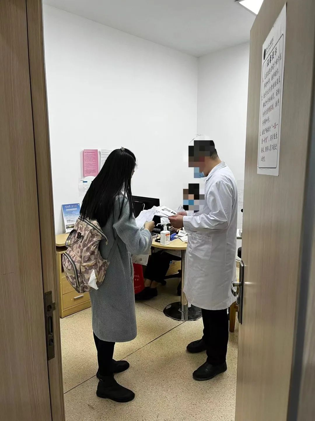 知知观察·身边的新兴职业（一）｜贵阳陪诊师：游走在刚需与质疑中的“临时家人”