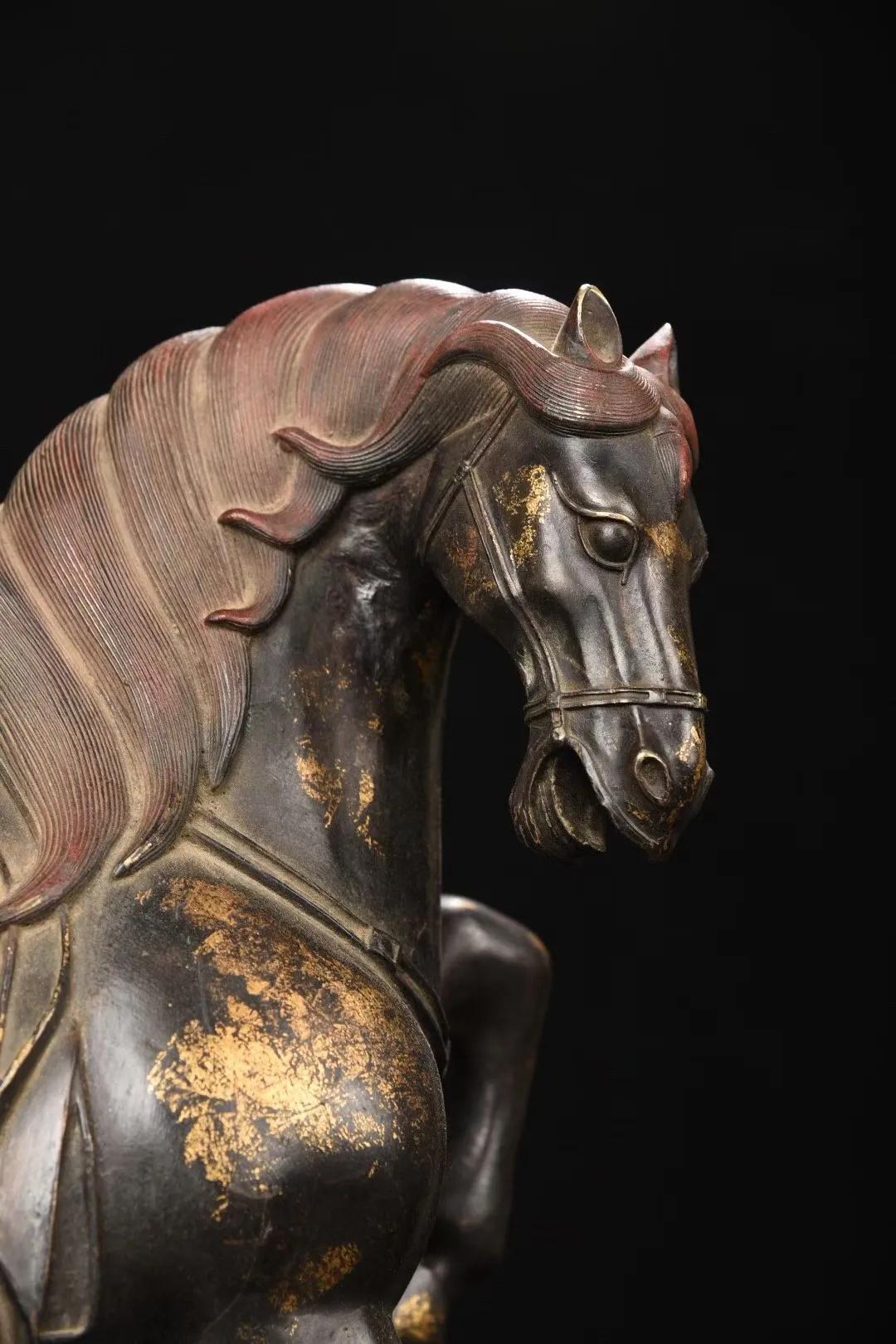 铜泥金马到成功一对单只尺寸：长43cm宽14cm高40cm总重24.2公斤