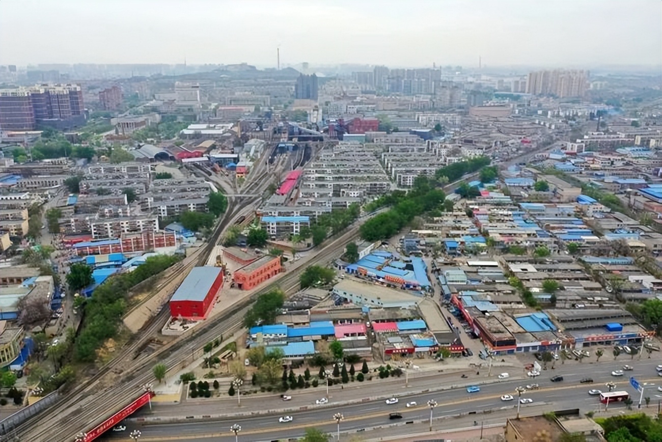 30年来，在唐山住在哪儿是成功人士的表现？