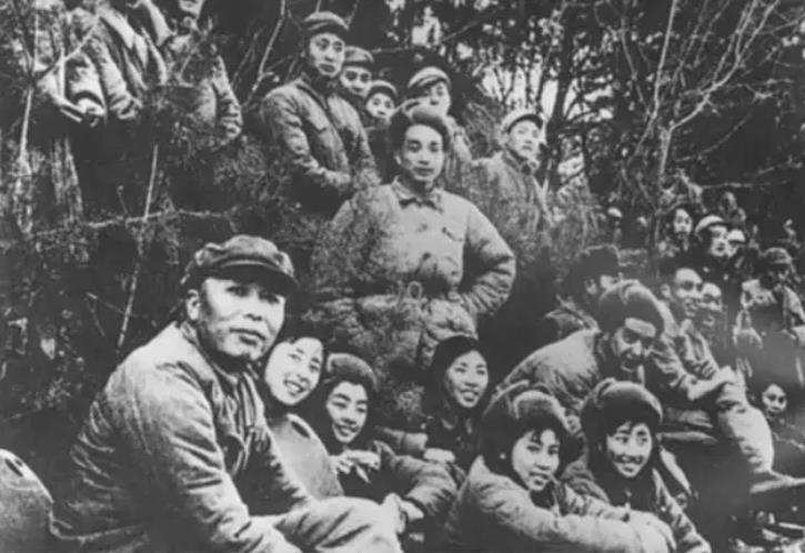 1972年,65岁开国上将迎娶小33岁的小姨子:这是妻子临终前的遗愿