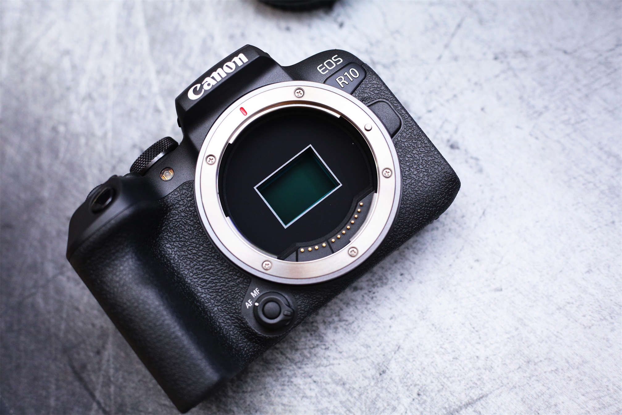 5d3跟r10拍照画质对比,单反佳能5d3值得入手吗