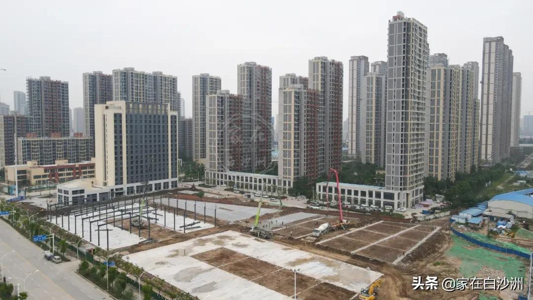 棚子天花板，主力店已开业，这效果满意吗？