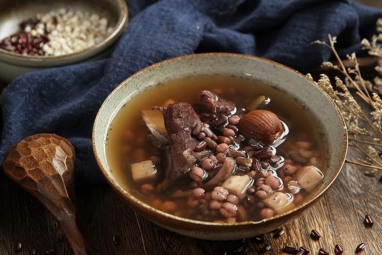 加湿器会导致人体湿气重吗,水果加湿器