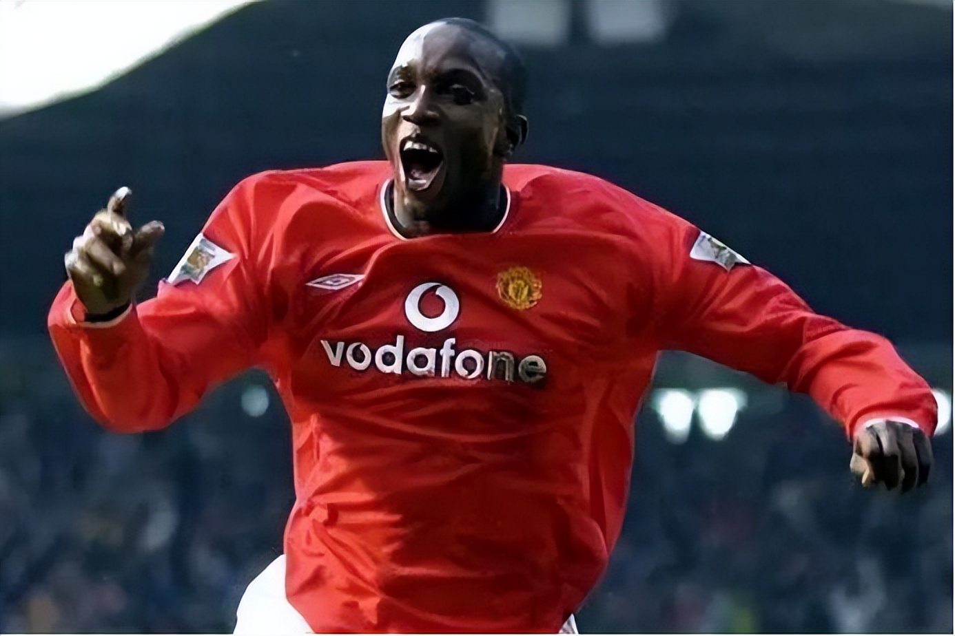 为了参加世界杯，他在不停输球的国家队坚守了20年