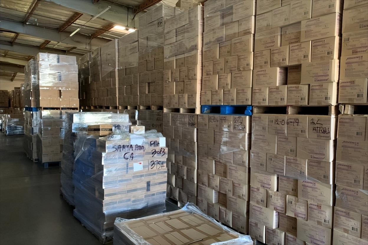 白手起家，进军地产业，“楼花”之父霍英东的传奇商业史