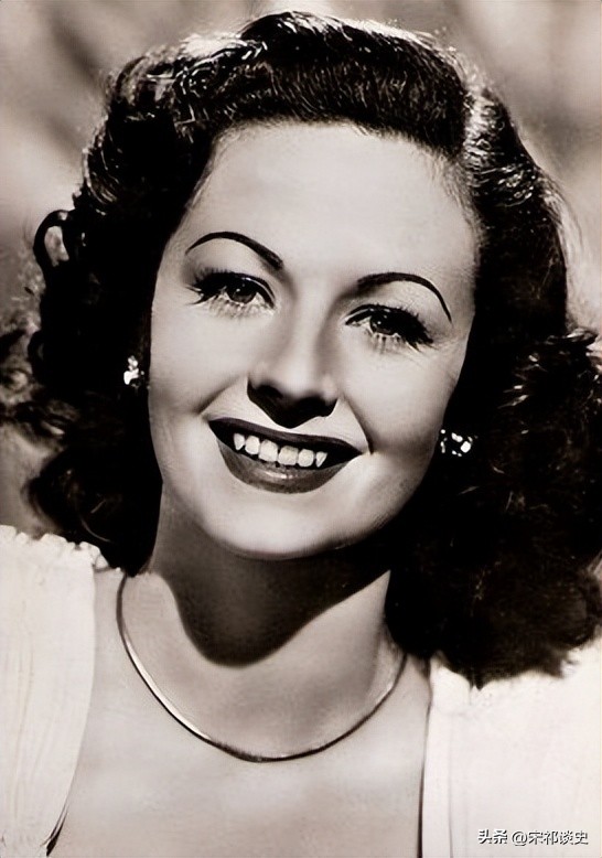 好莱坞经典电影雨中曲,好莱坞传世经典《雨中曲》