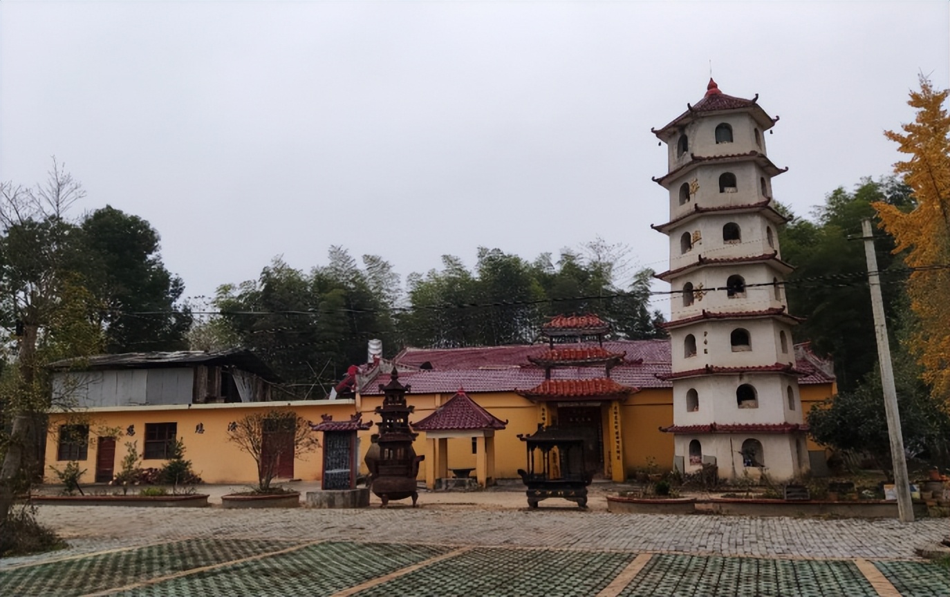 湖北崇阳县白霓古堰,白霓千年古堰